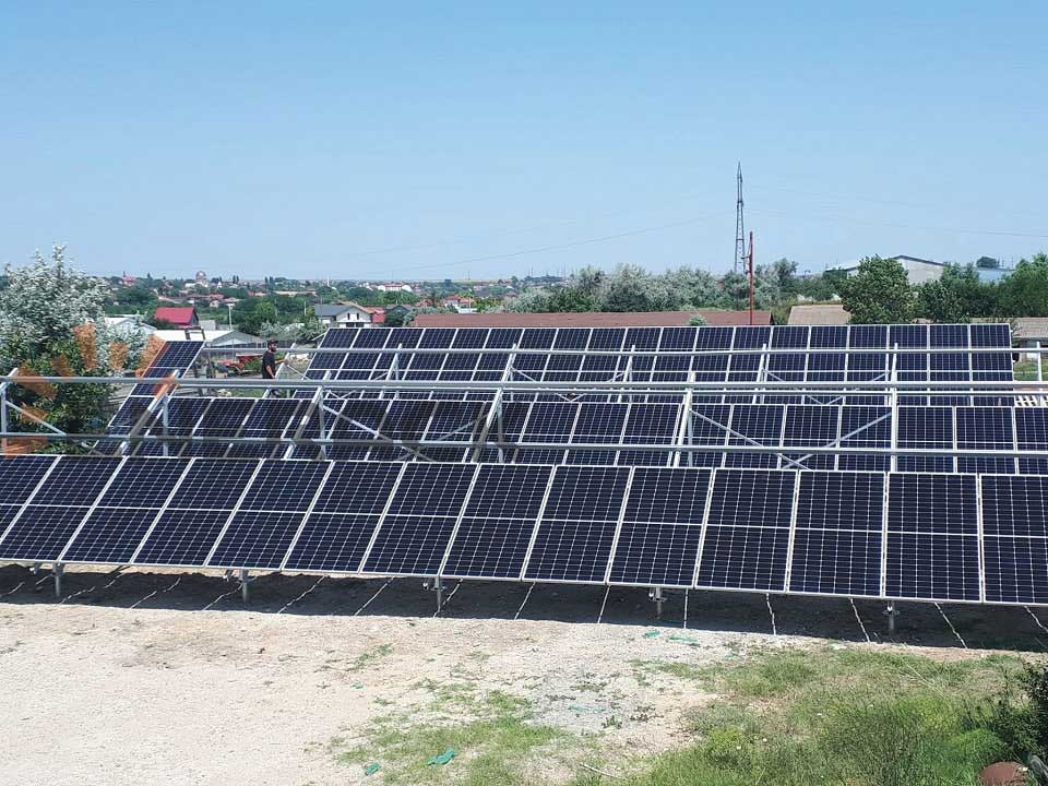 100 kW-Standard-Erdbefestigungssystem in Rumänien