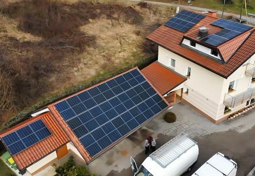 15 kW T20 Ziegel-Dachhakensystem in Slowenien