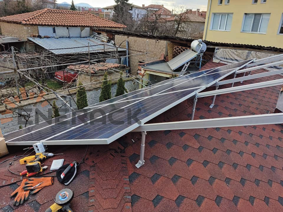 5 kW Dachsystem mit verstellbarer Neigung in Bulgarien